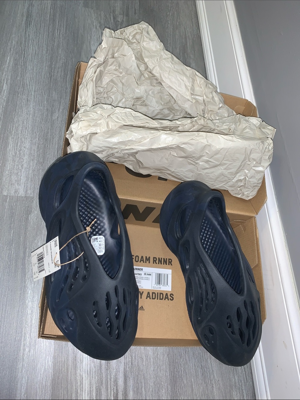 adidas YZY Foam RNNR Slip-On Clog in Dark Navy MINERAL BLUE size 6 men